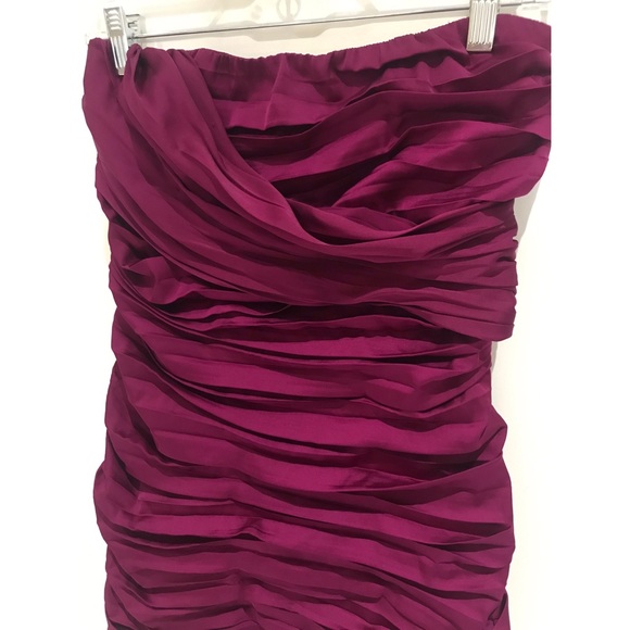 🚨SALE🚨 EXPRESS Strapless Ruffle Dress - Picture 3 of 6